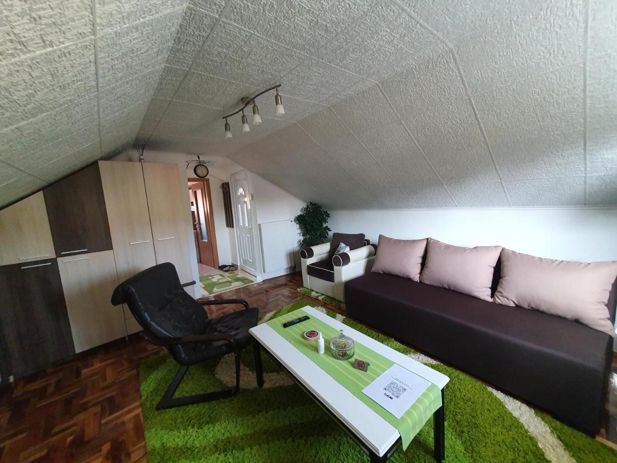 Fortress Apartments Ni Exteriér fotografie