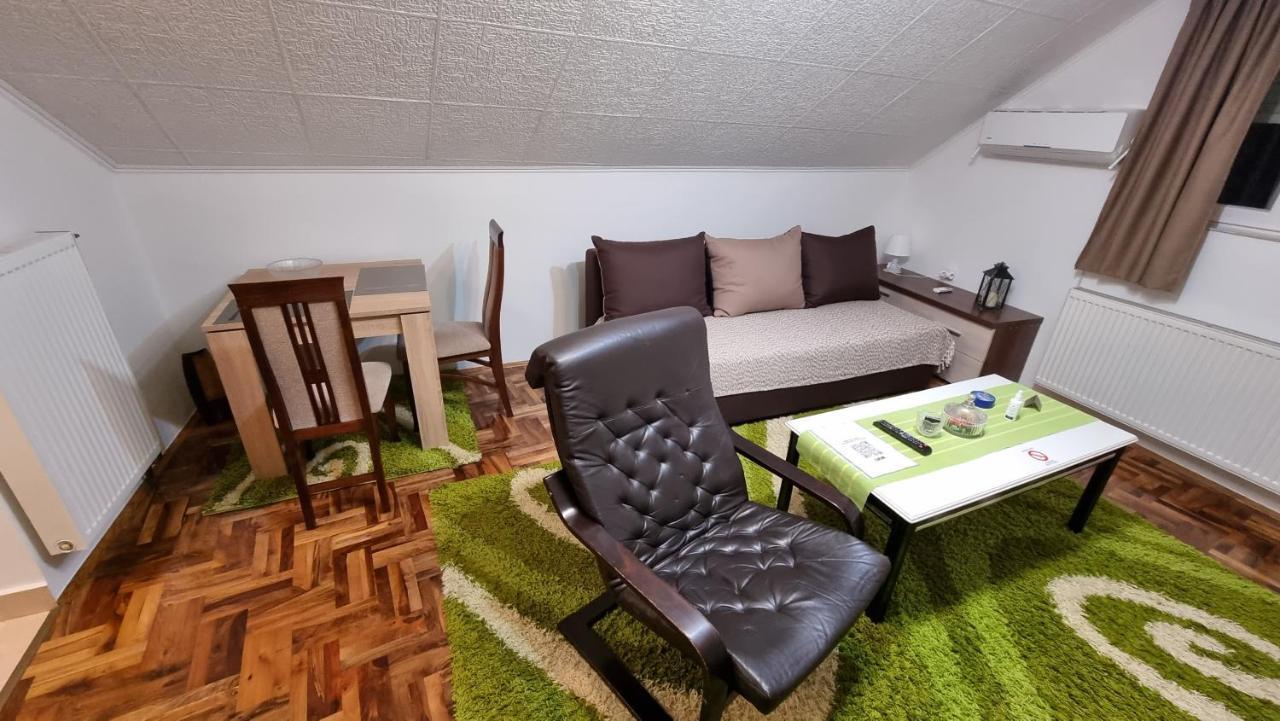 Fortress Apartments Ni Exteriér fotografie